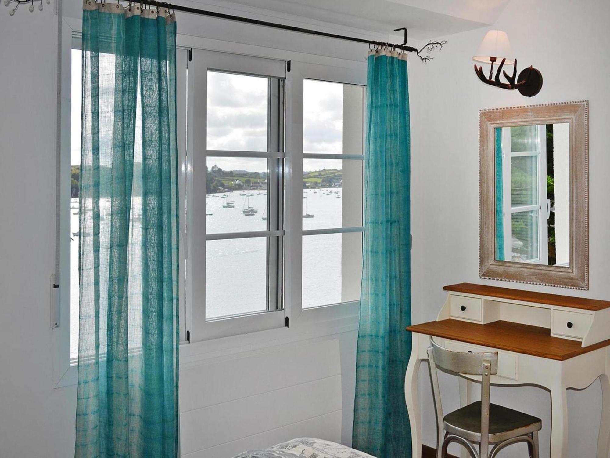 Pretty Breton Holiday Home In A Top Location Plougasnou Exterior photo